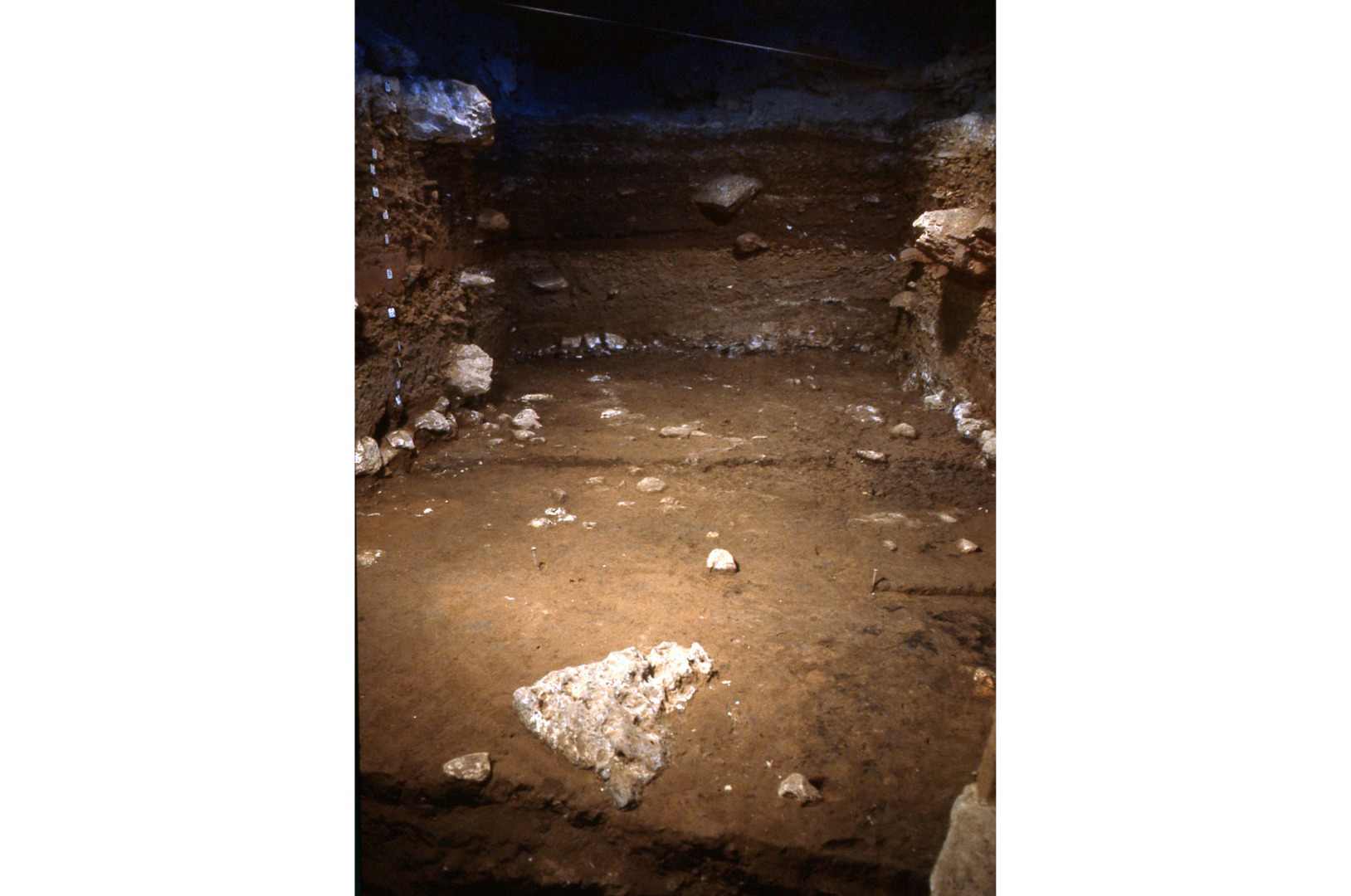 Grotta del Cavallo_stratigrafia3